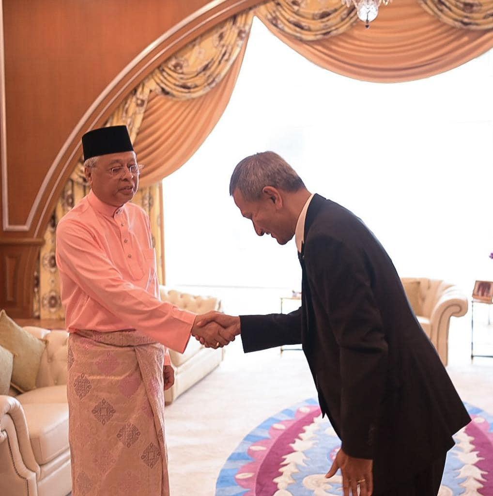 Perdana Menteri Ismail Sabri Yaakob dan Menteri Luar Singapura Vivian Balakrishnan di Putrajaya. Gambar: Facebook