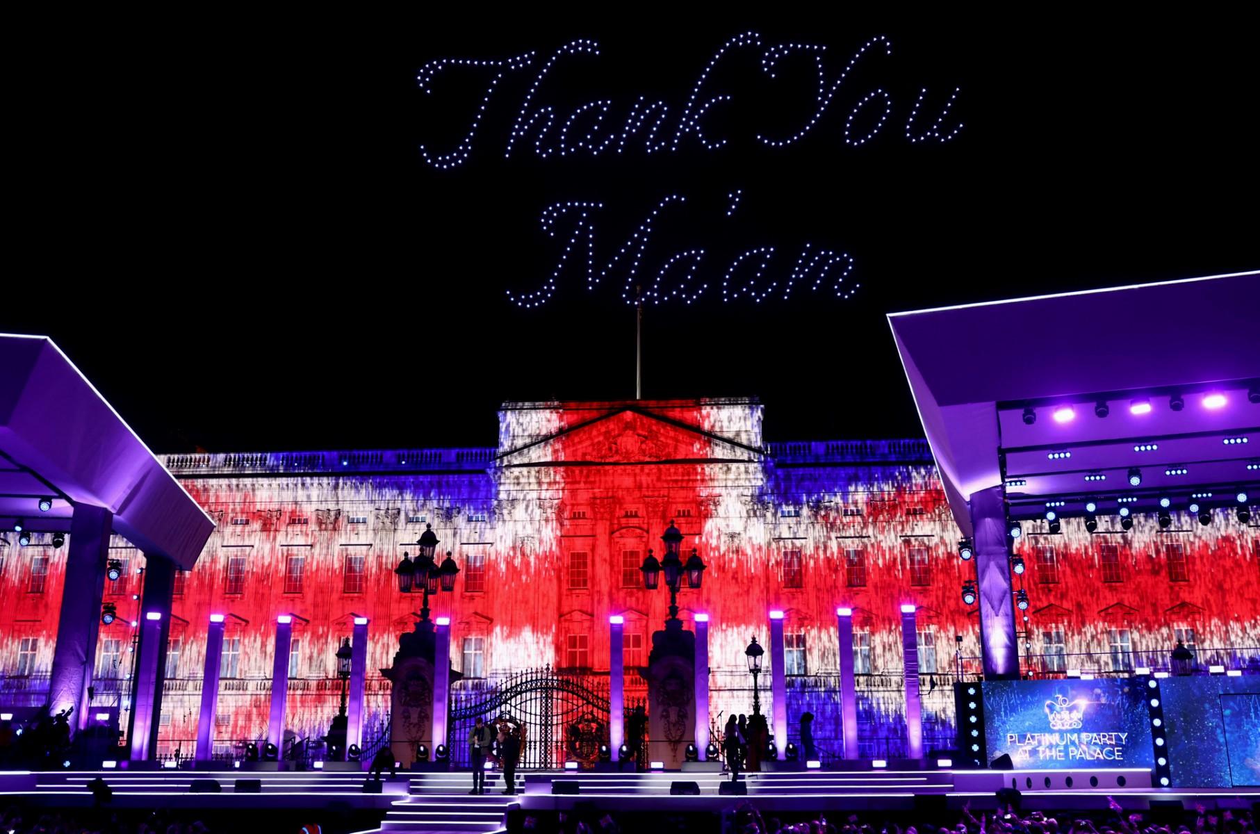 'Thank you Ma'am' is projected in the sky by drone at the end of the Platinum Party at Buckingham Palace on June 4, as part of Queen Elizabeth II's platinum jubilee celebrations. Photo: AFP