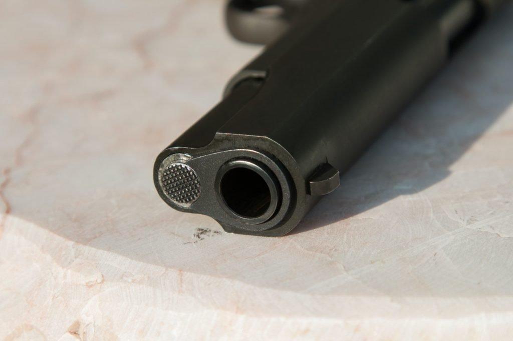 An accident in which a toddler in Florida accidentally shot and killed his father comes as the debate over gun regulations rages in the US, after several deadly mass shootings in a supermarket, hospital and primary school, among others. Photo: Pexels