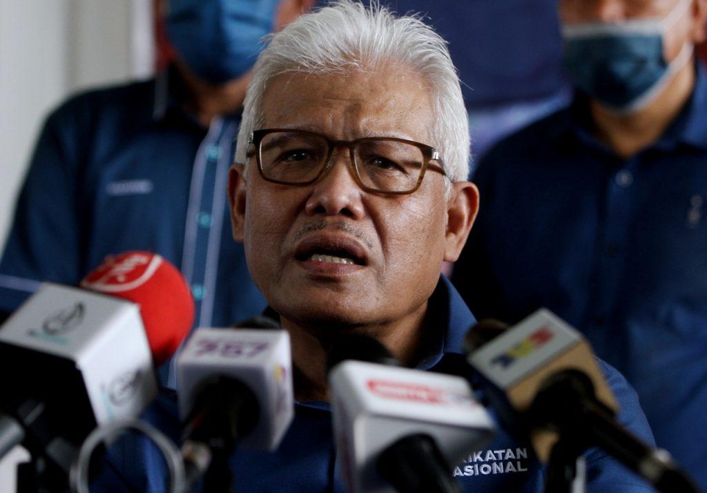 Menteri Dalam Negeri Hamzah Zainudin. Gambar: Bernama