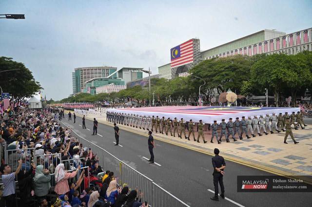 Scenes from Merdeka parade | MalaysiaNow