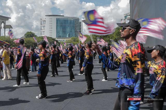 Scenes from Merdeka parade | MalaysiaNow